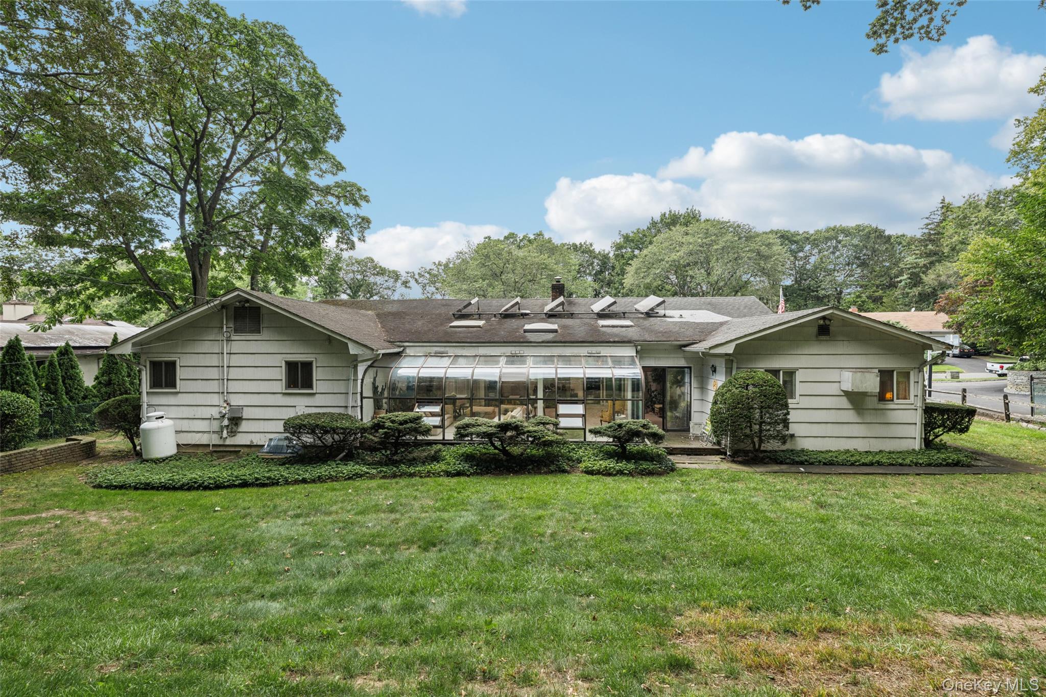 75 Mimosa Drive, Roslyn, NY 11576