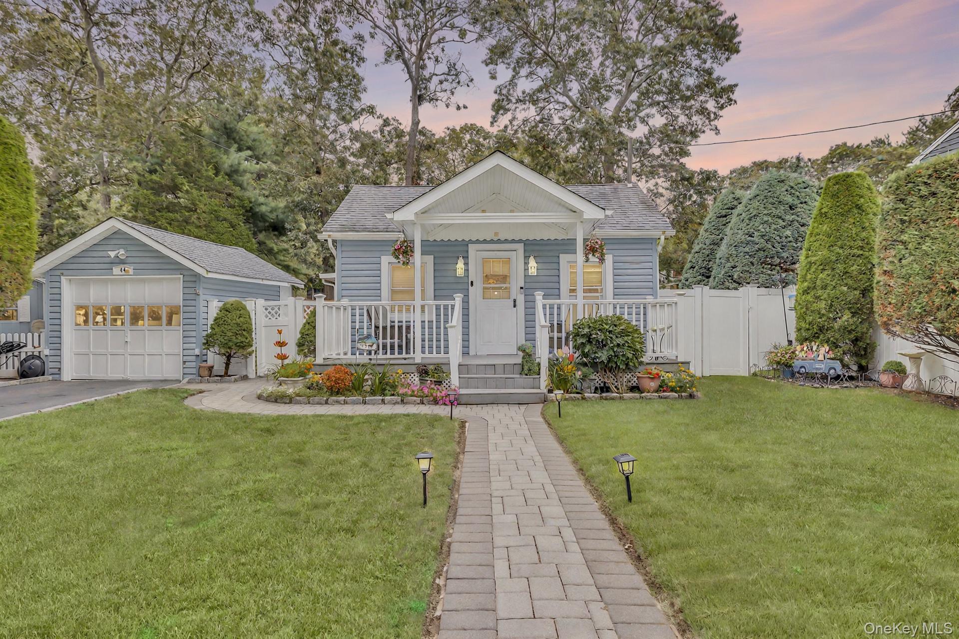 44 Lexington Avenue, Patchogue, NY 11772