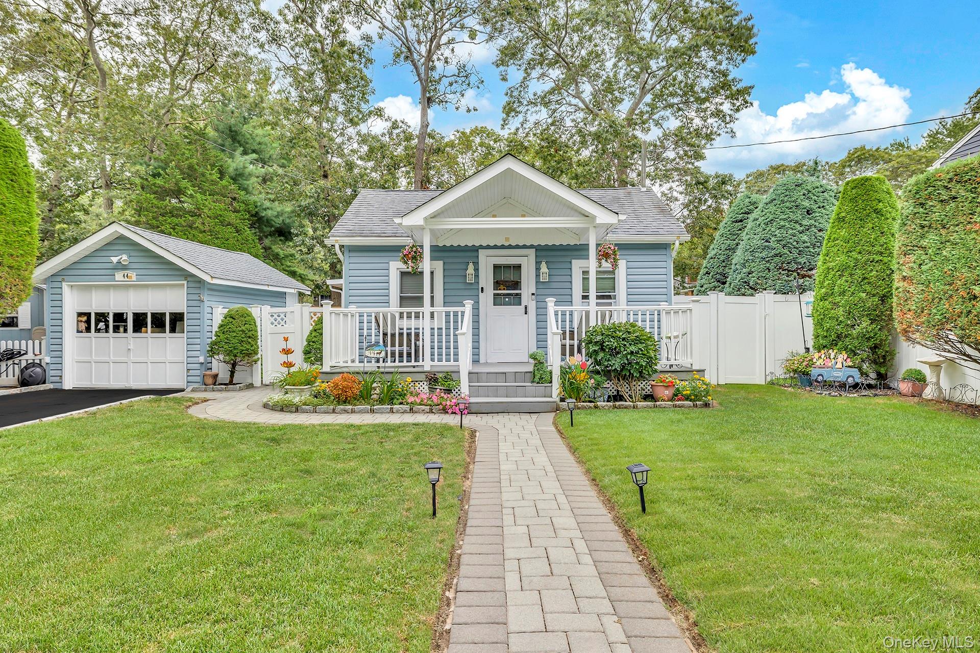 44 Lexington Avenue, Patchogue, NY 11772