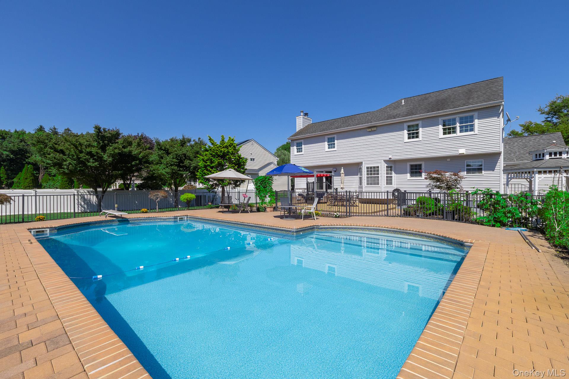 106 Glenrich Drive S, Saint James, NY 11780