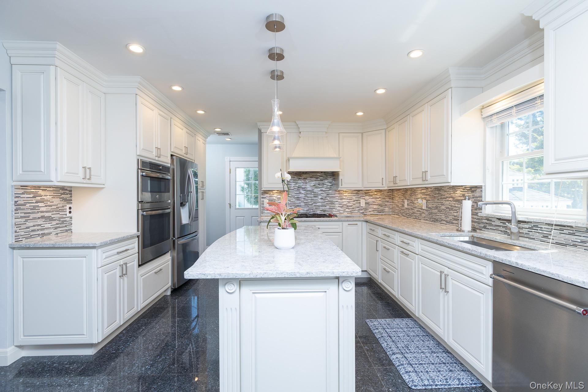 106 Glenrich Drive S, Saint James, NY 11780