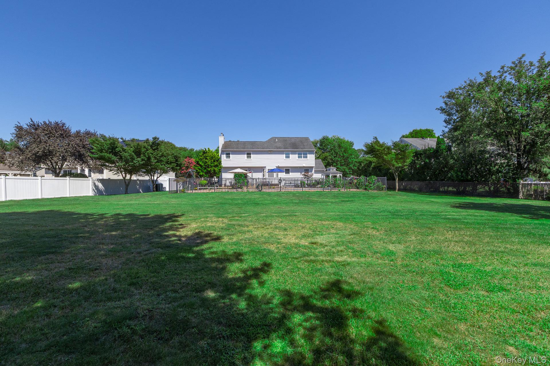 106 Glenrich Drive S, Saint James, NY 11780