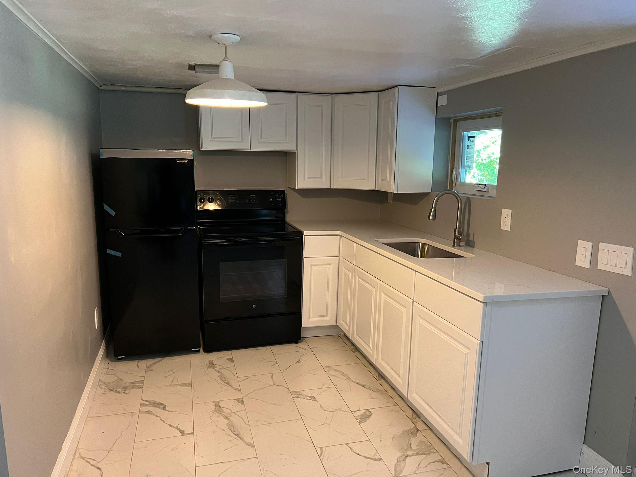 34 Glenacom Road, Mahopac, NY 10541