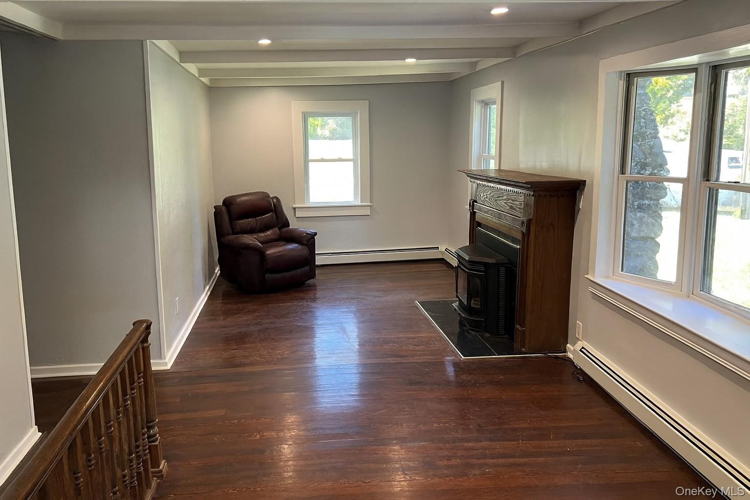 34 Glenacom Road, Mahopac, NY 10541