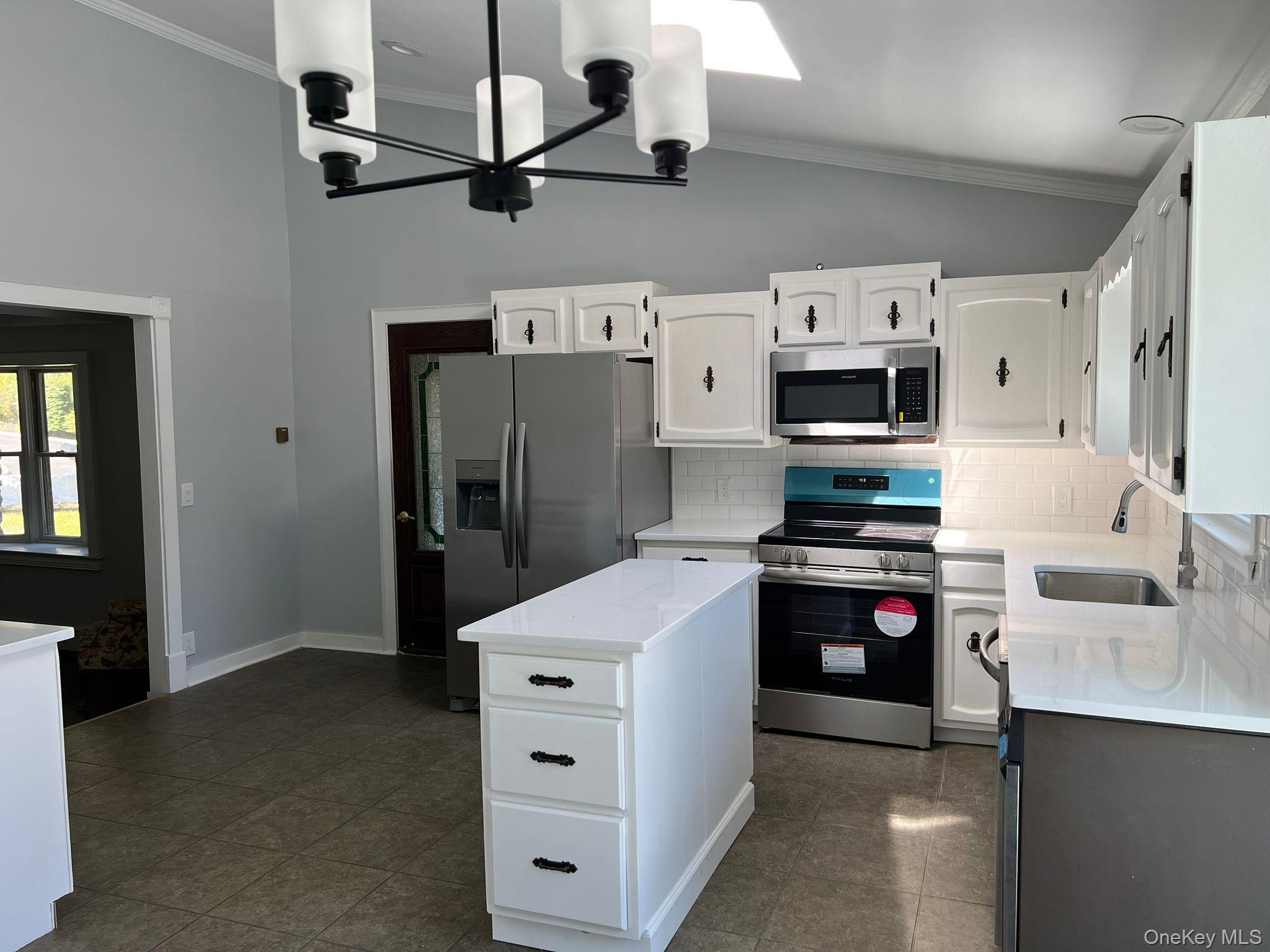 34 Glenacom Road, Mahopac, NY 10541