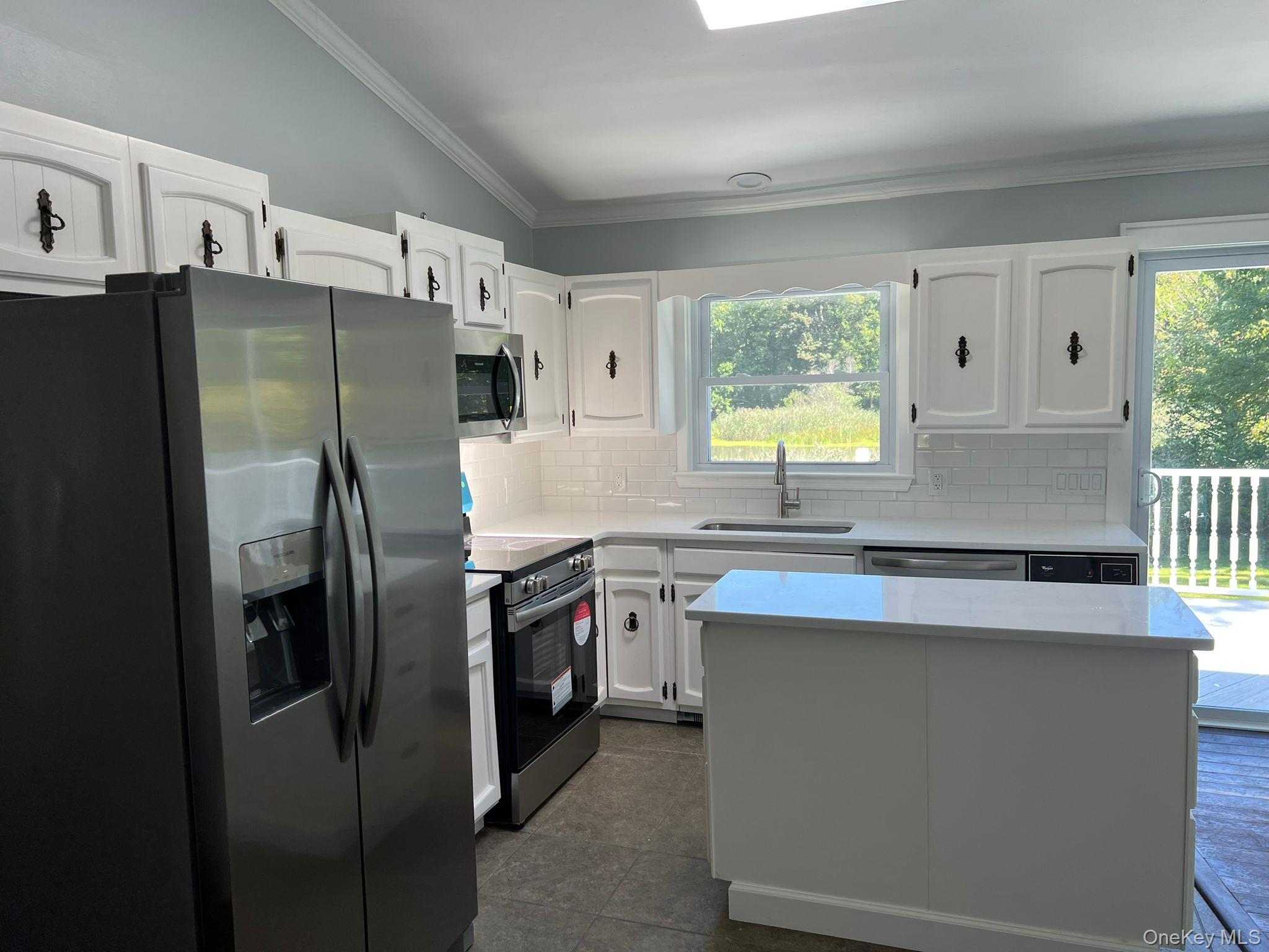 34 Glenacom Road, Mahopac, NY 10541