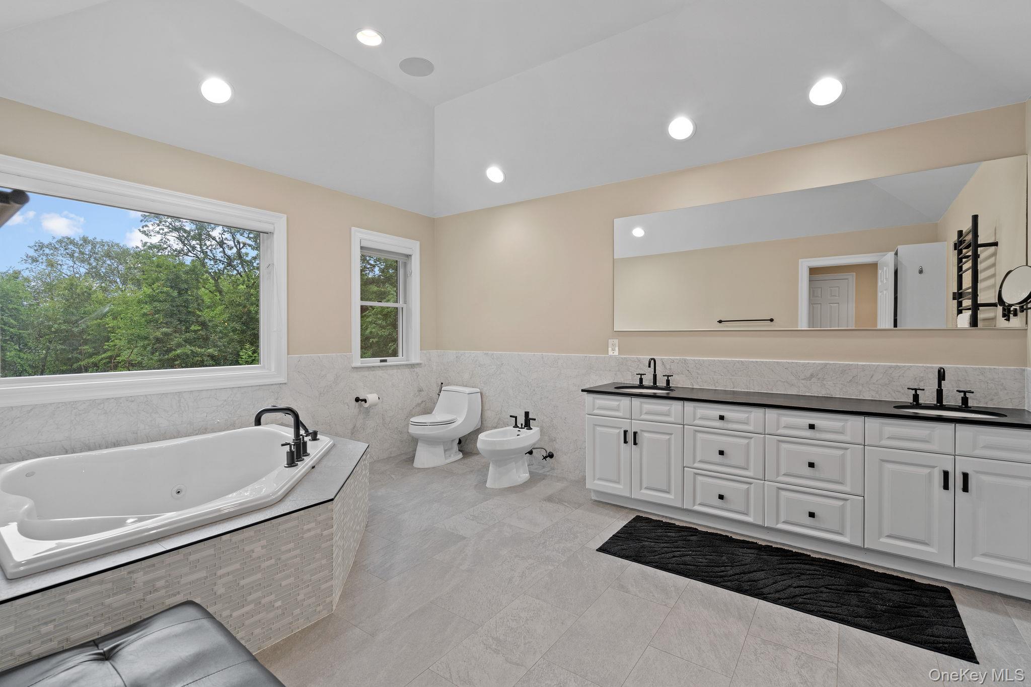 20 Stonewall Circle, West Harrison, NY 10604