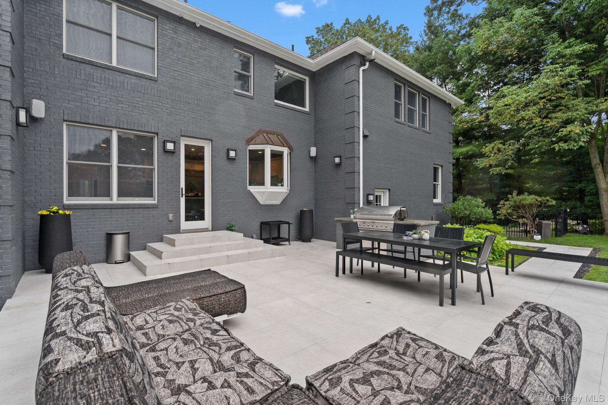 20 Stonewall Circle, West Harrison, NY 10604