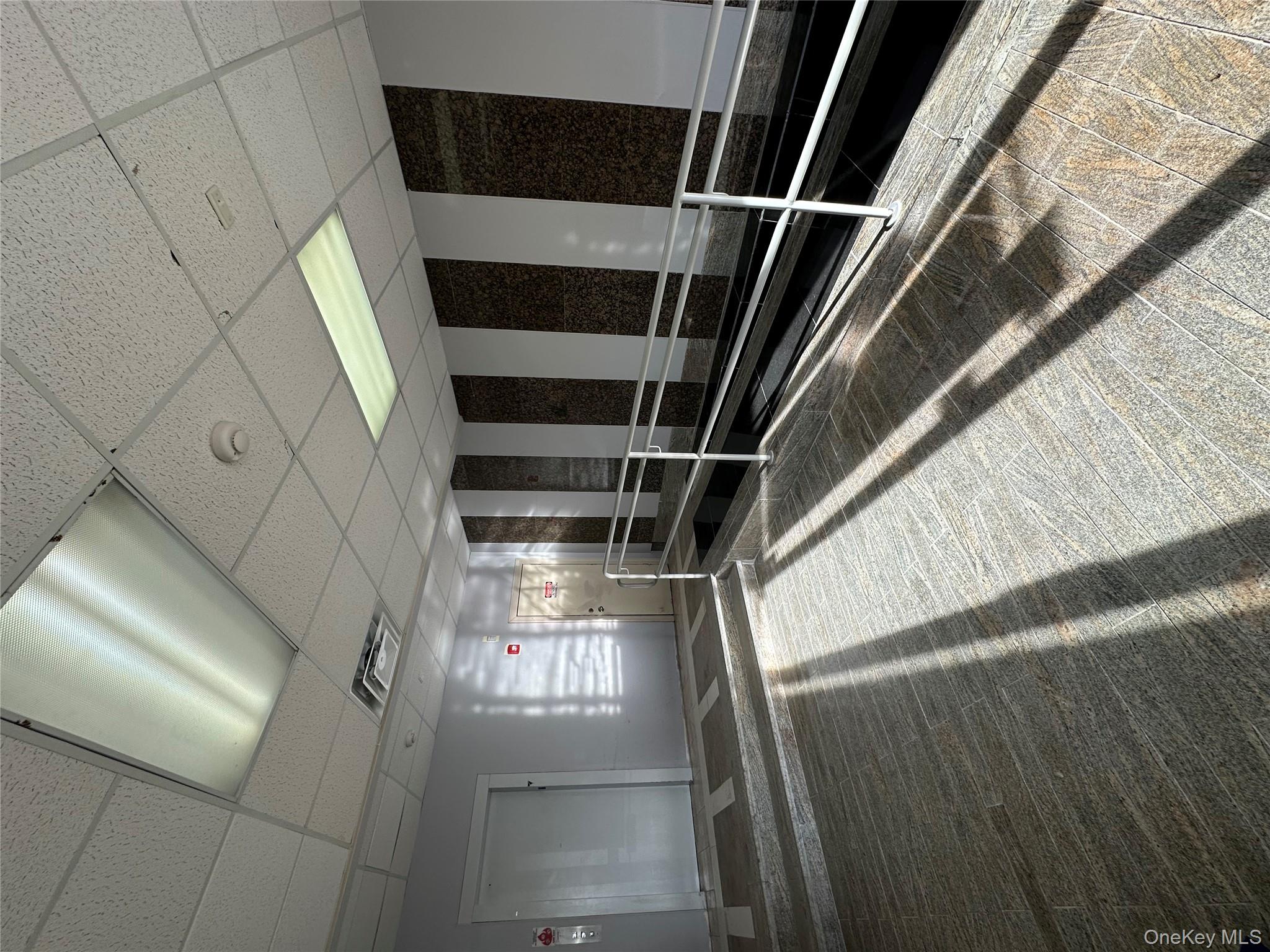 202 Merrick Road # 4, Rockville Centre, NY 11570