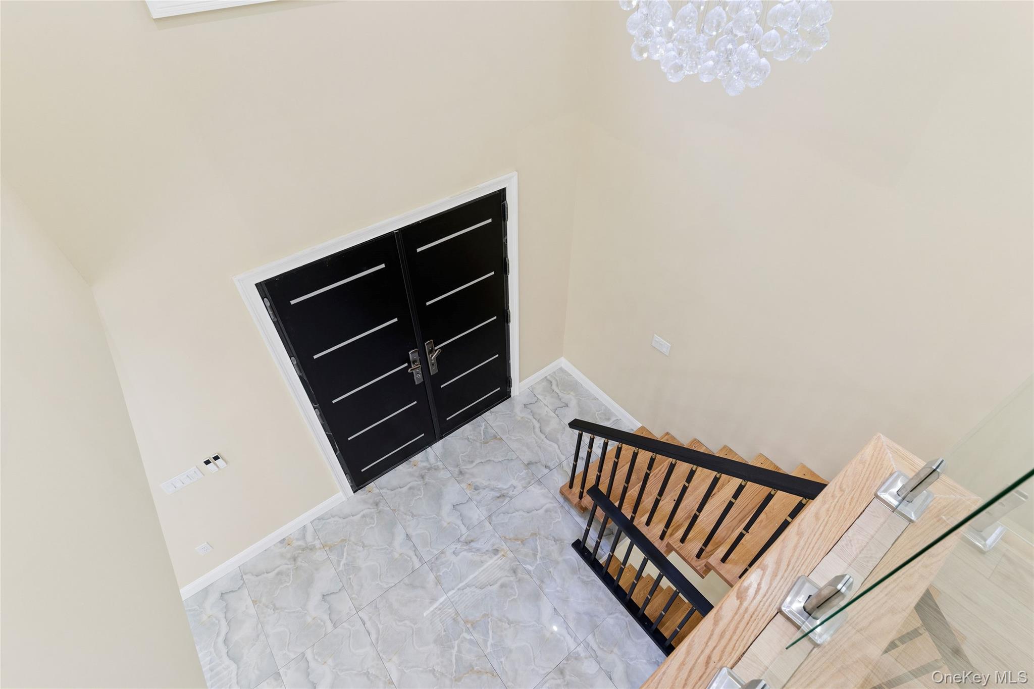 81-25 265th Street, Glen Oaks, NY 11004