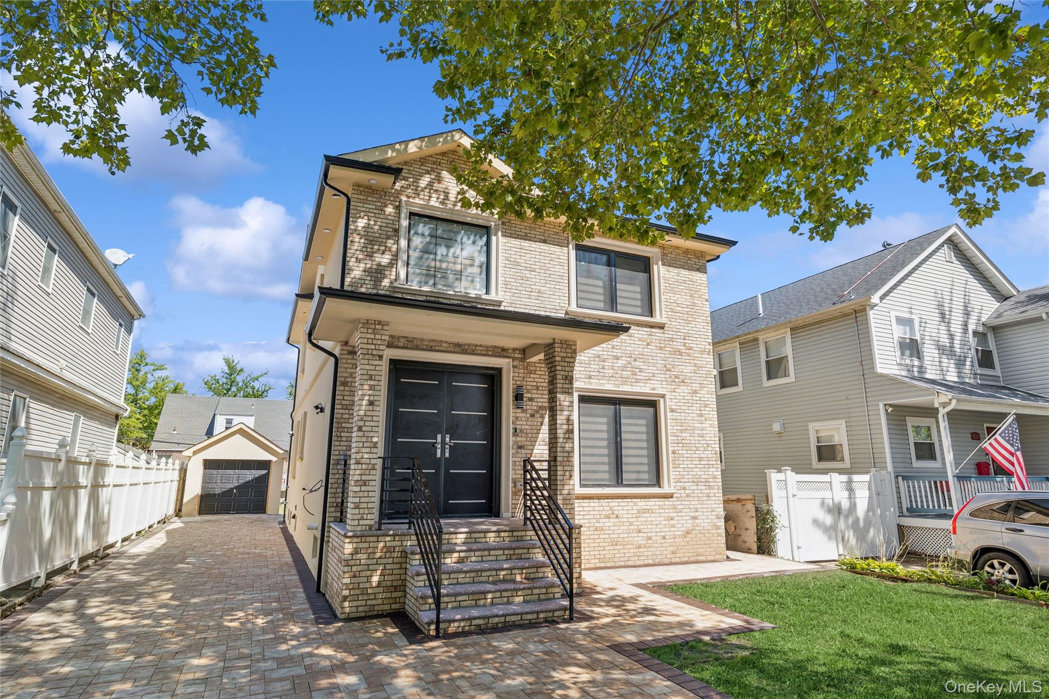 81-25 265th Street, Glen Oaks, NY 11004