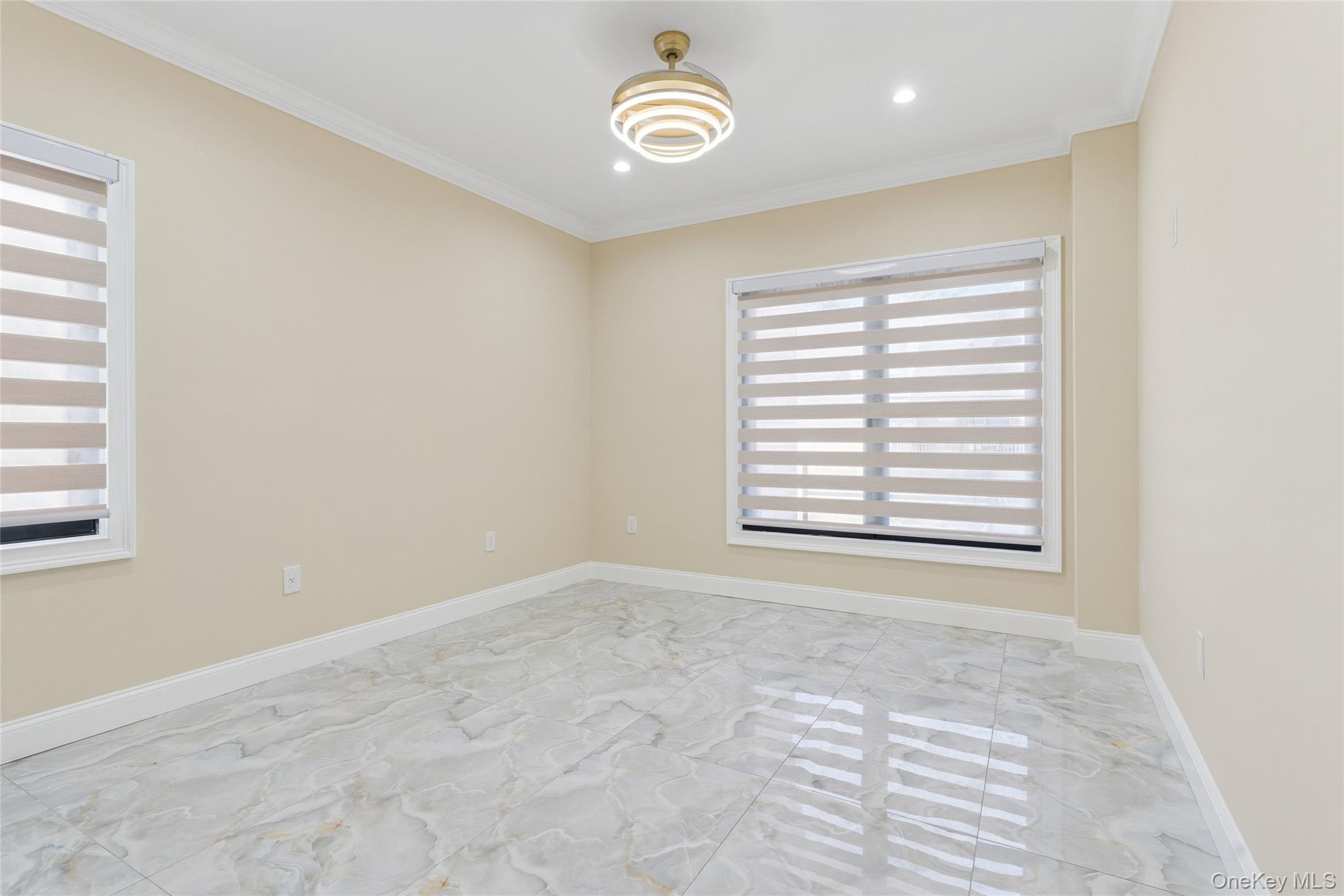 81-25 265th Street, Glen Oaks, NY 11004