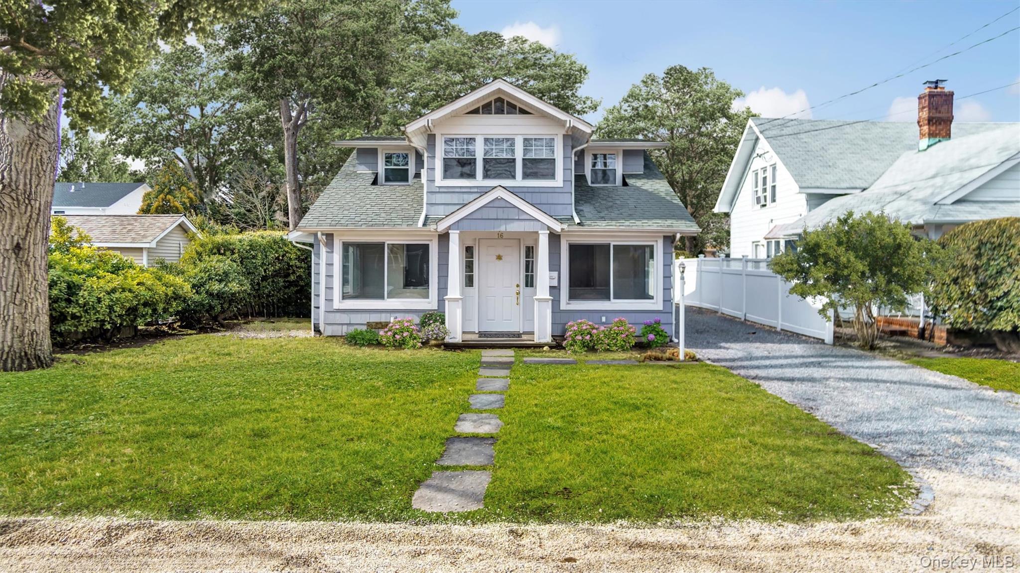 16 Madison Avenue, Bayville, NY 11709