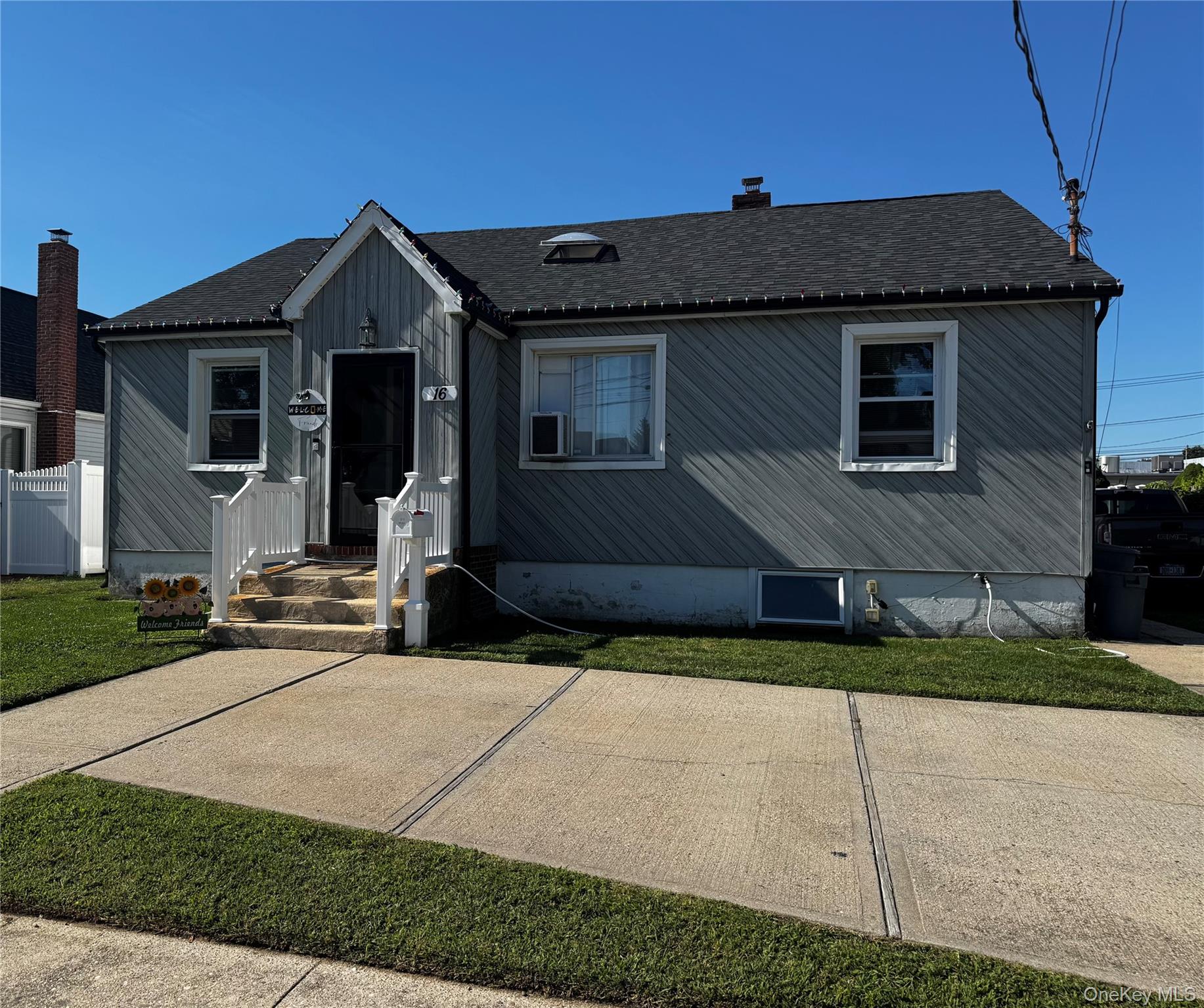 16 Beach Avenue, Copiague, NY 11726