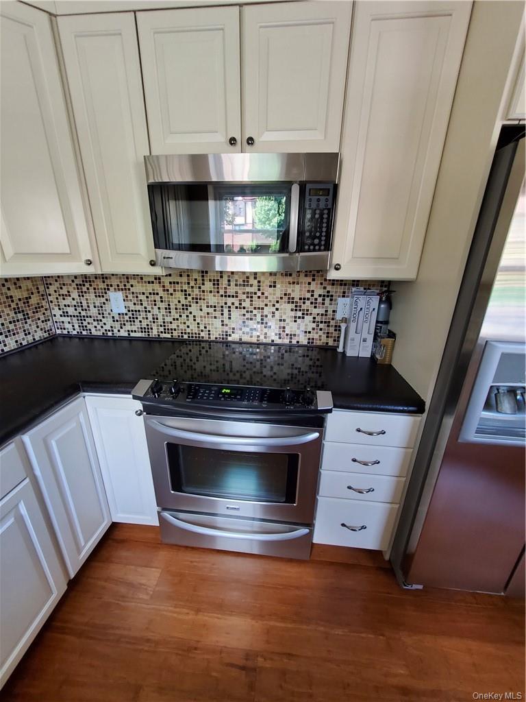 972 Sierra Vista Lane, Valley Cottage, NY 10989