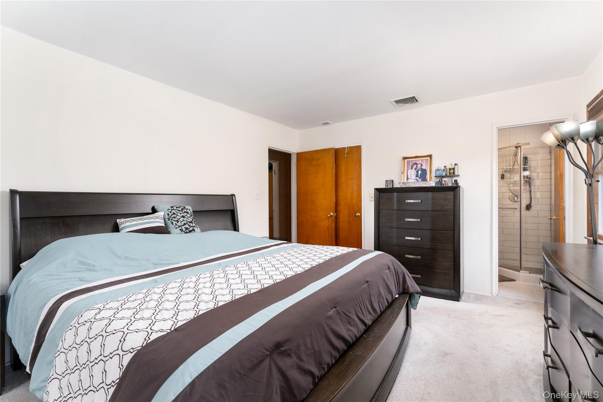 11 Eaton Road, Syosset, NY 11791