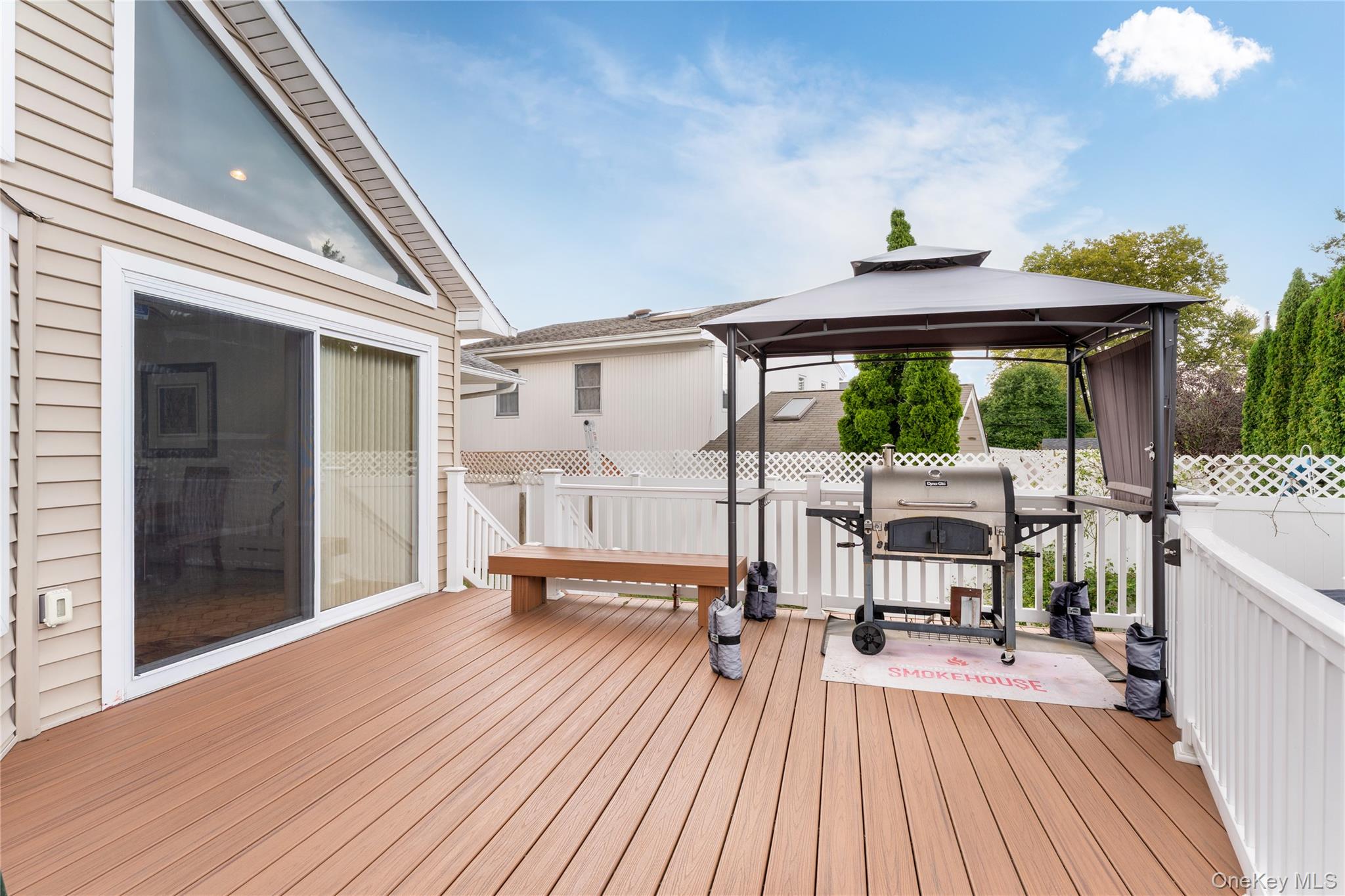 11 Eaton Road, Syosset, NY 11791