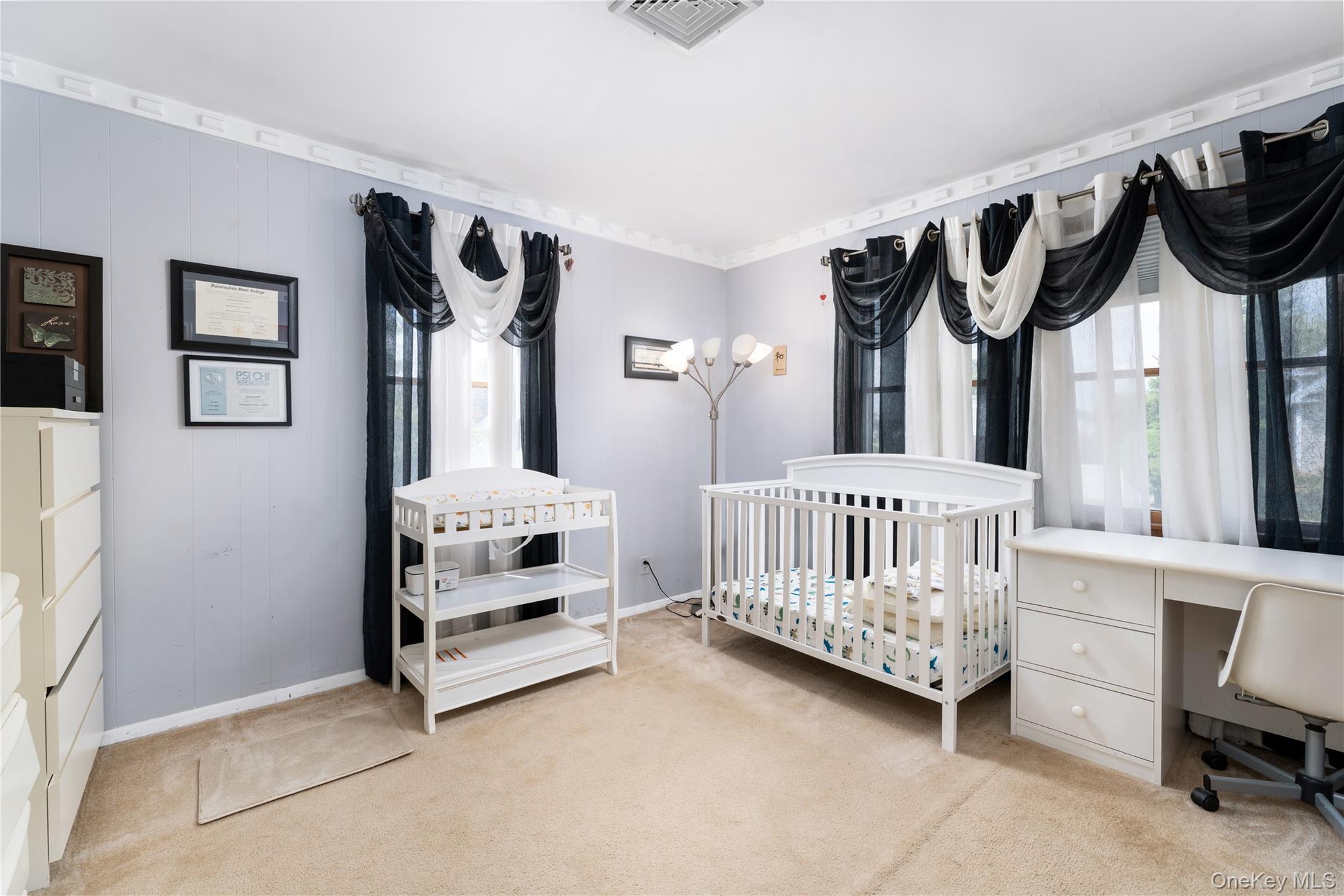 11 Eaton Road, Syosset, NY 11791