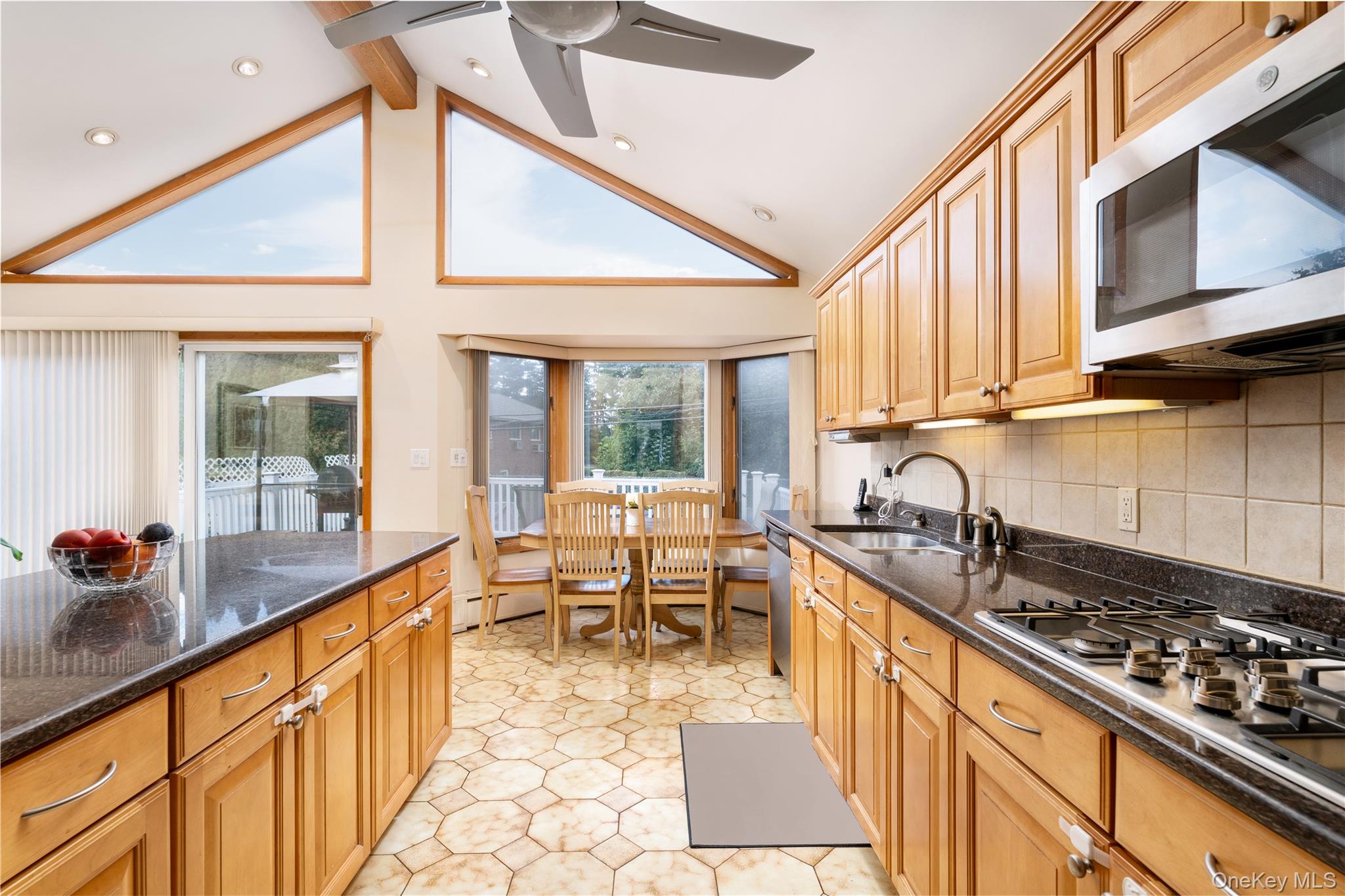 11 Eaton Road, Syosset, NY 11791