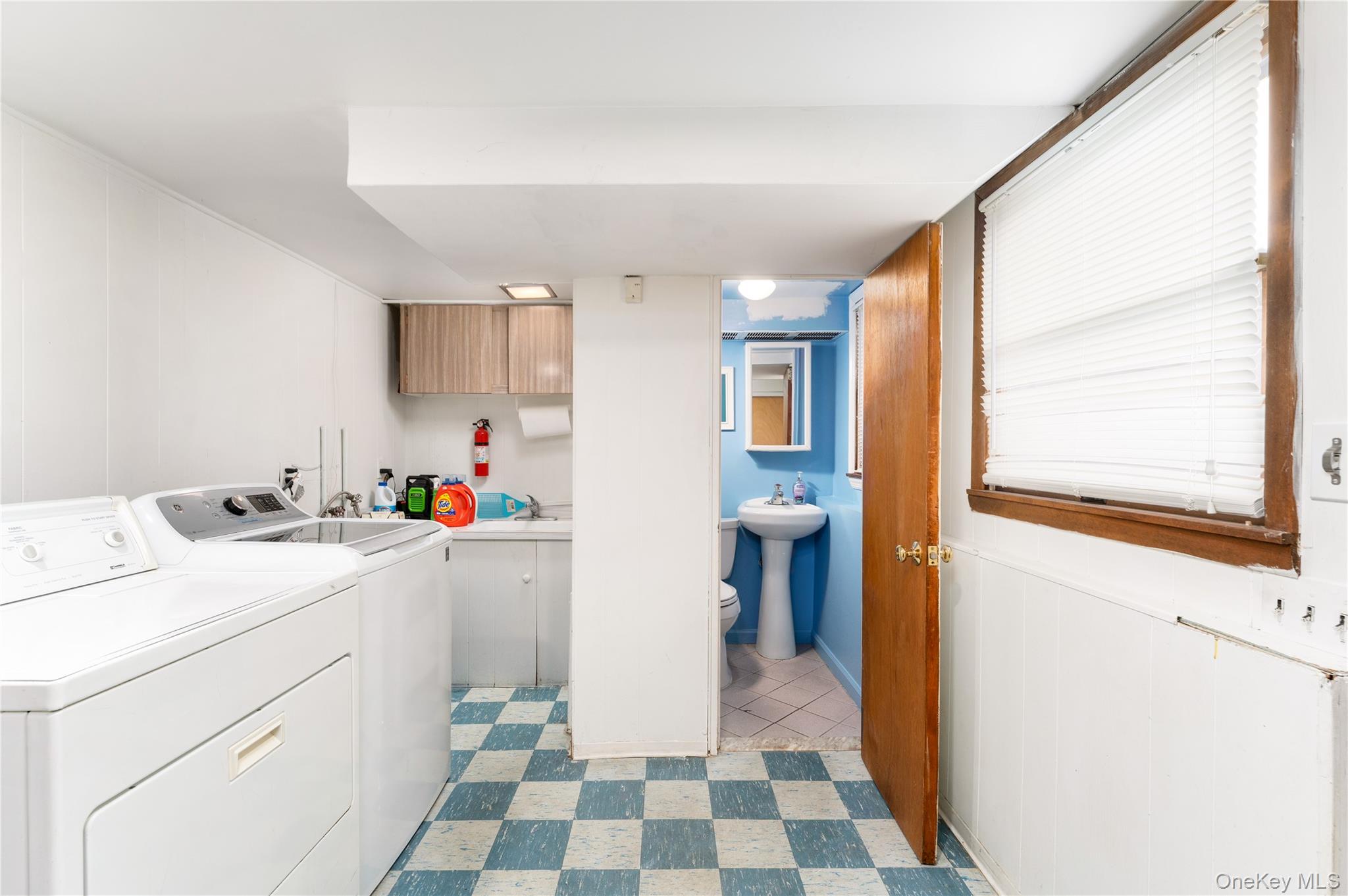 11 Eaton Road, Syosset, NY 11791