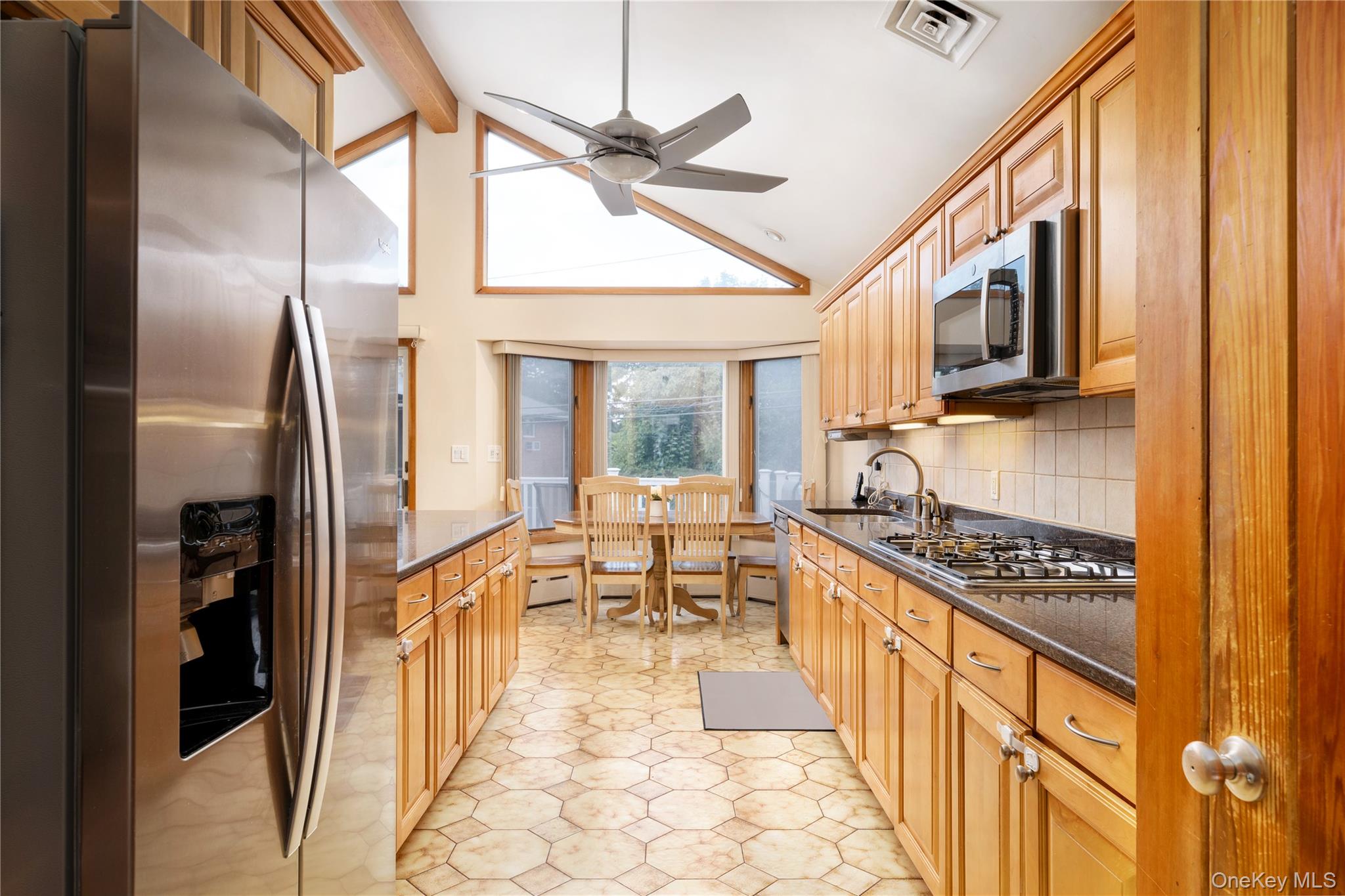 11 Eaton Road, Syosset, NY 11791