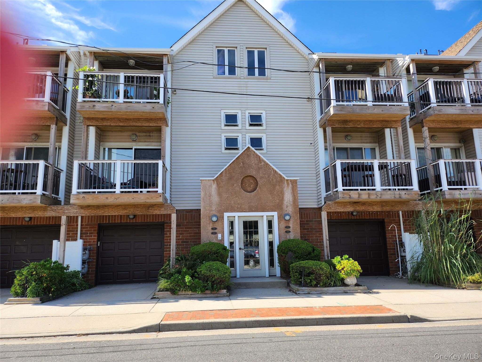73 Pacific Boulevard # 73, Long Beach, NY 11561