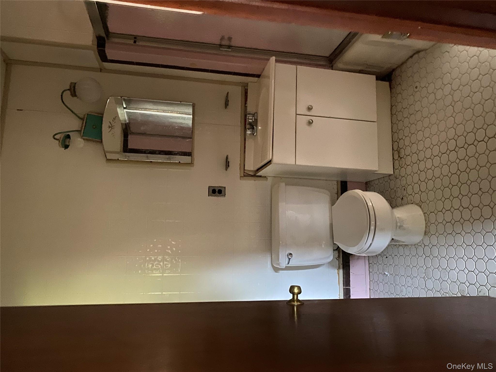 135 Old Tarrytown Road, White Plains, NY 10603