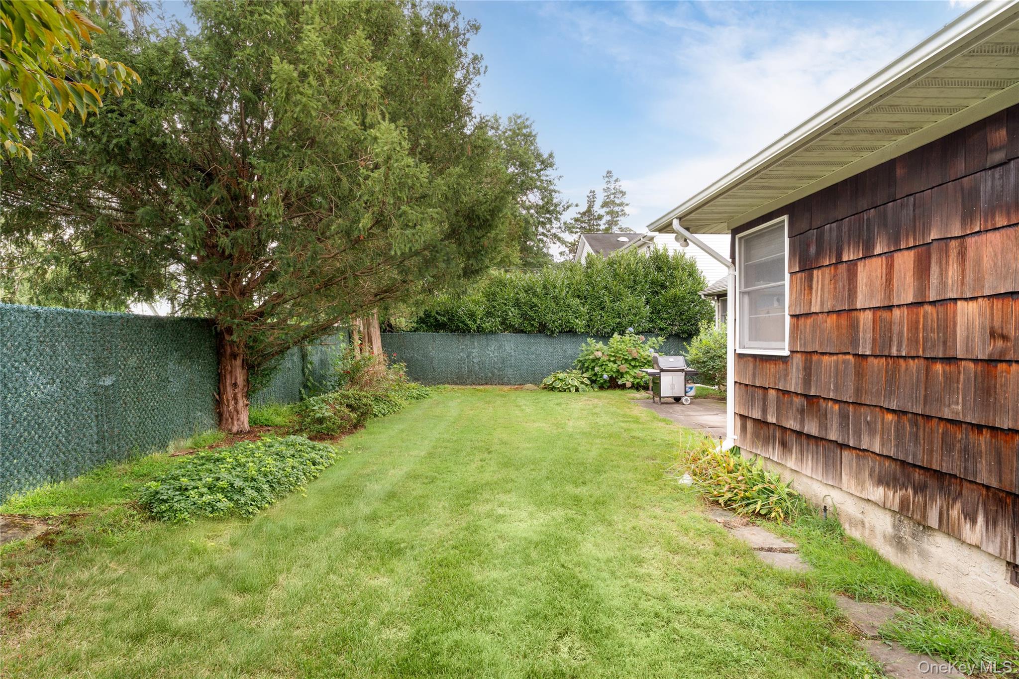 9 Eaton Road, Syosset, NY 11791