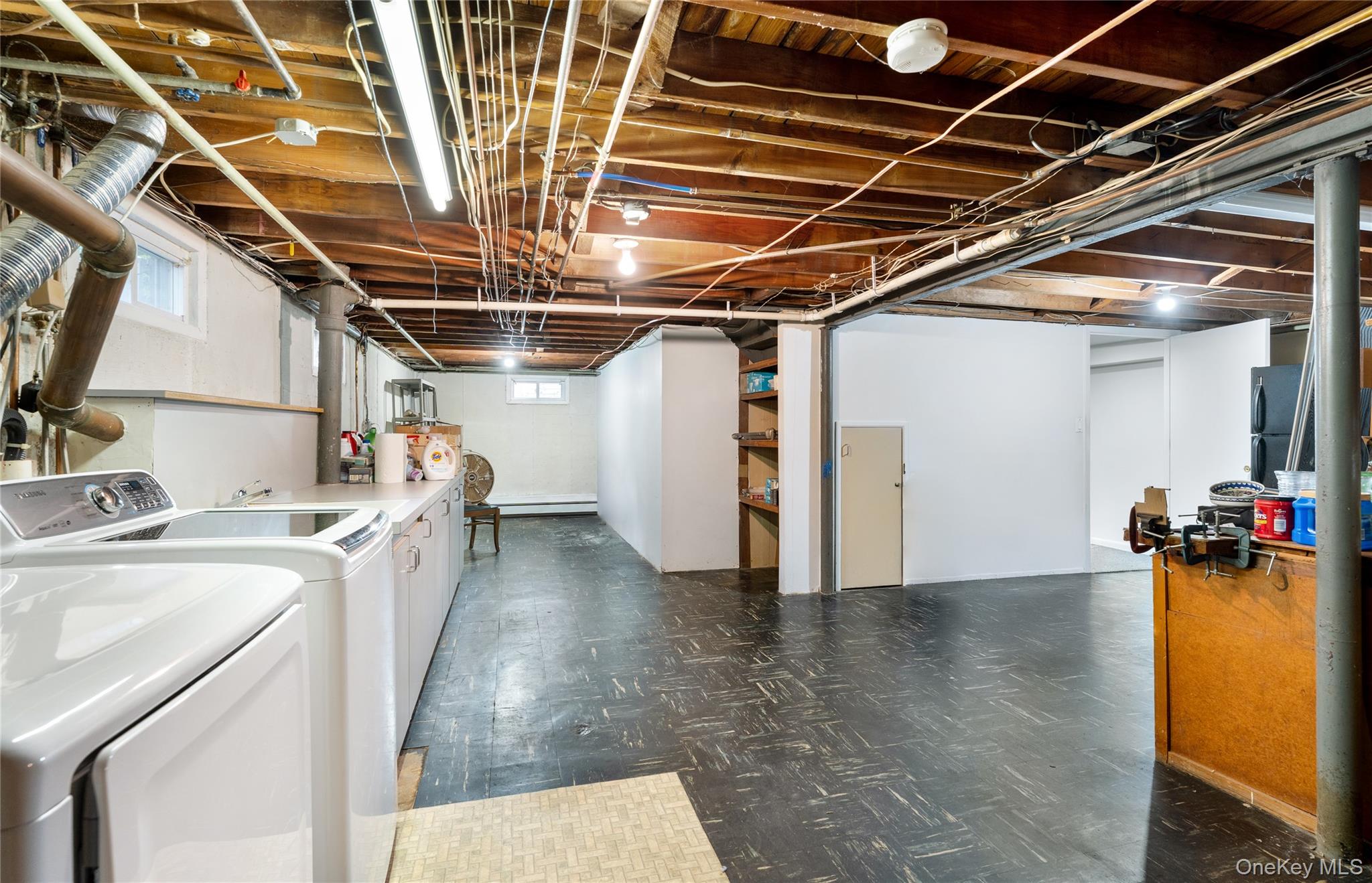 9 Eaton Road, Syosset, NY 11791