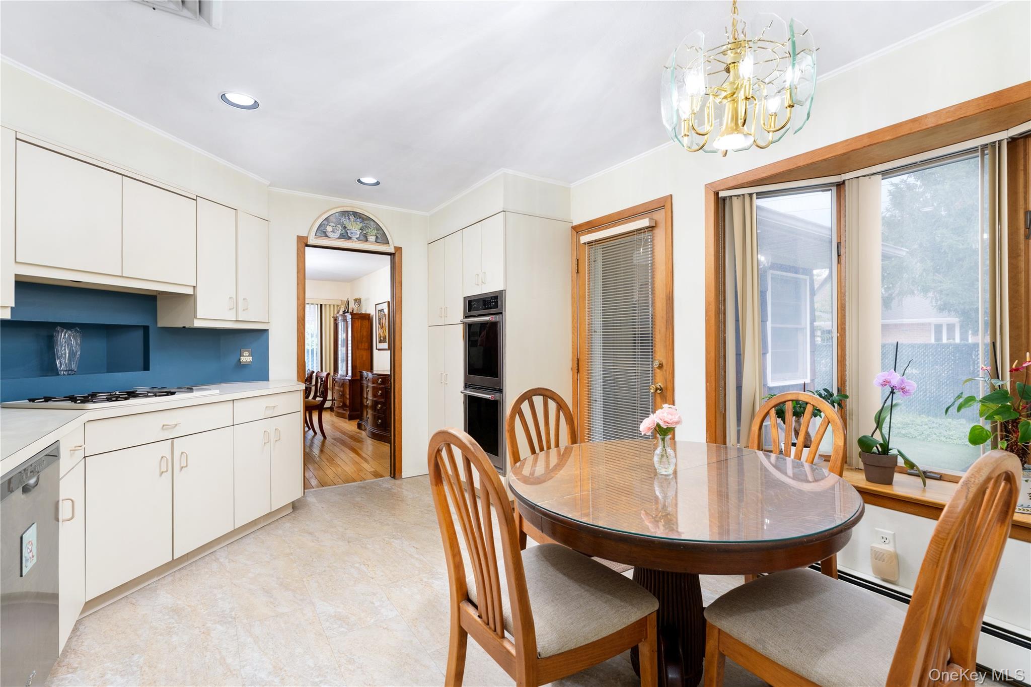 9 Eaton Road, Syosset, NY 11791