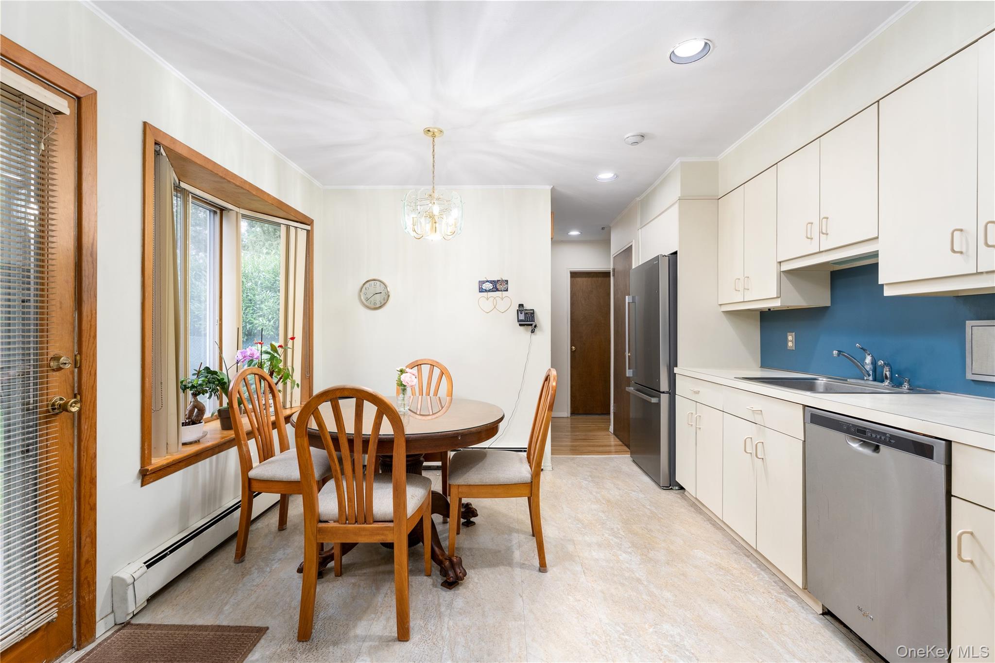 9 Eaton Road, Syosset, NY 11791