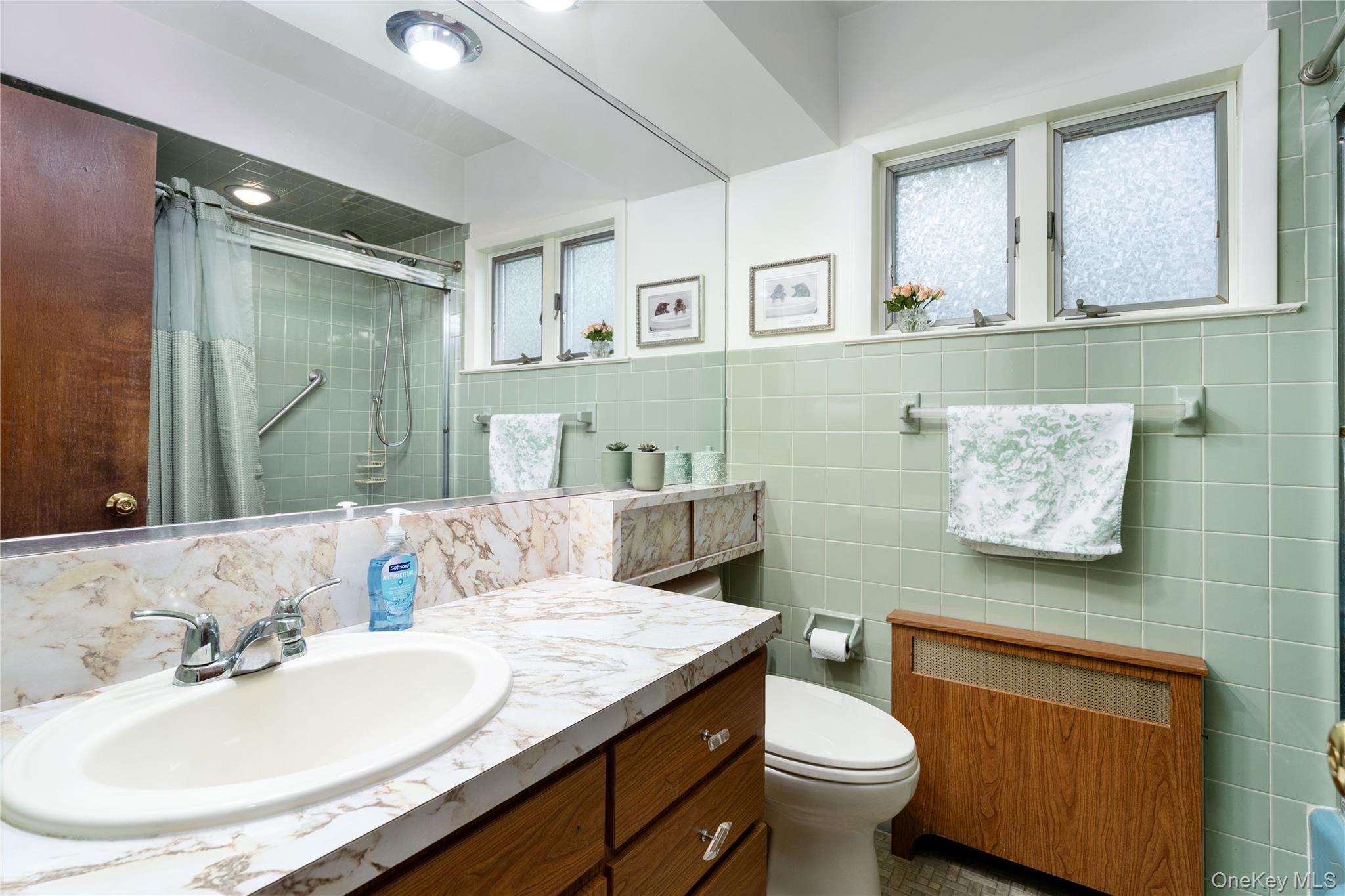 9 Eaton Road, Syosset, NY 11791