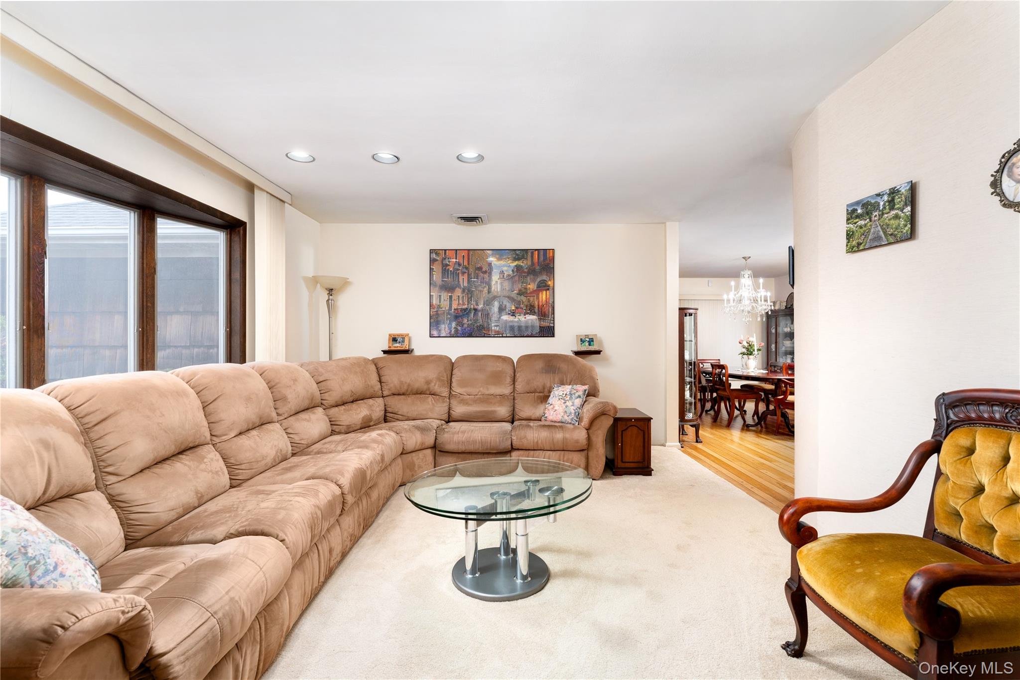 9 Eaton Road, Syosset, NY 11791