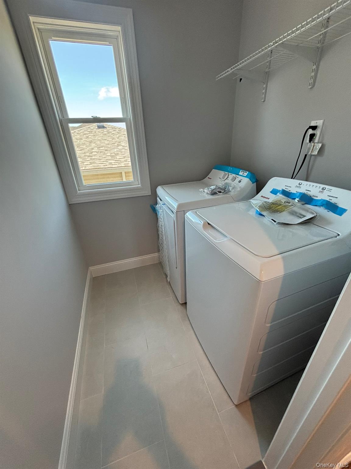 3 Garfield Place, Lindenhurst, NY 11757