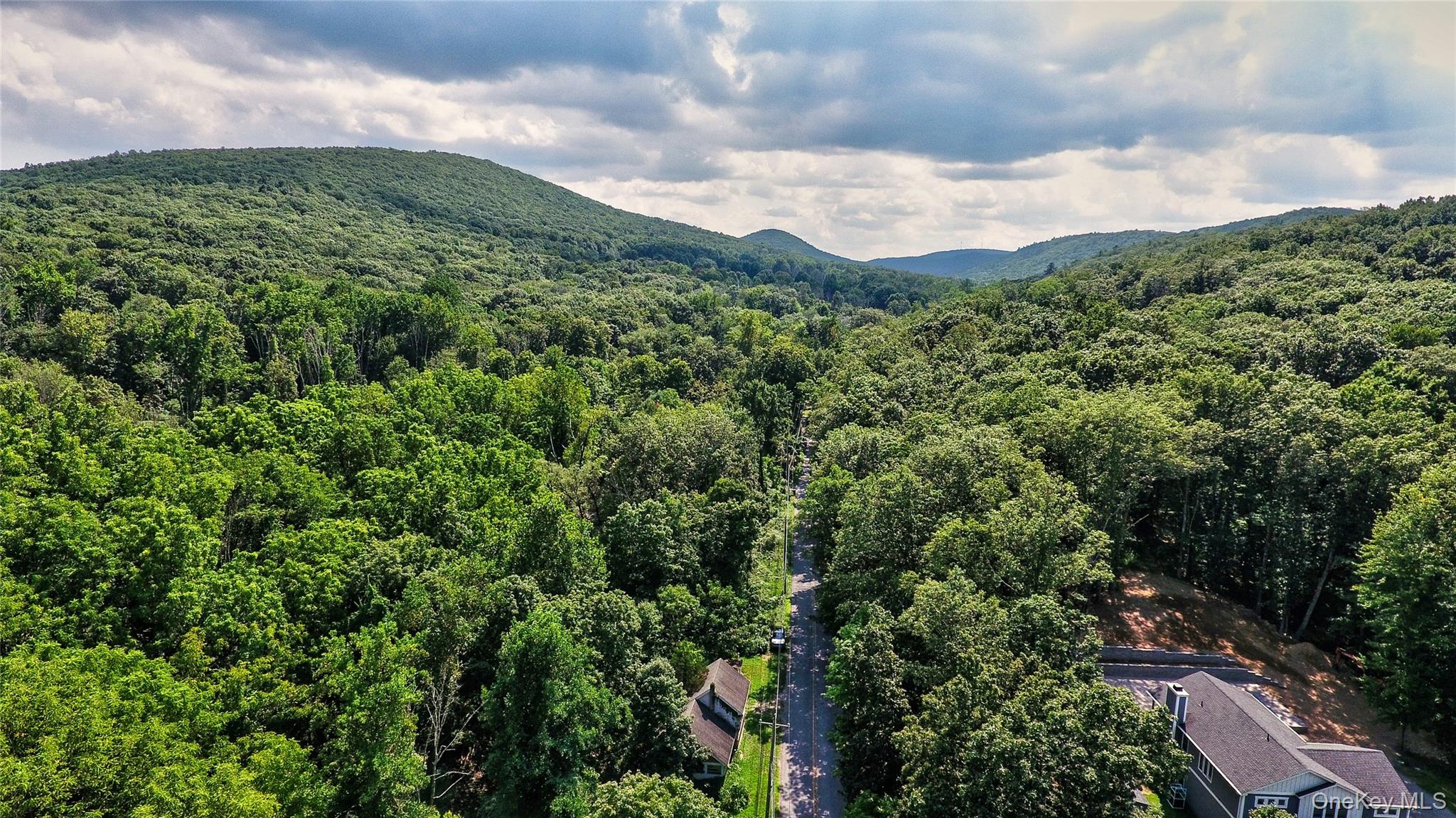 11 Cascade Road, Warwick, NY 10990