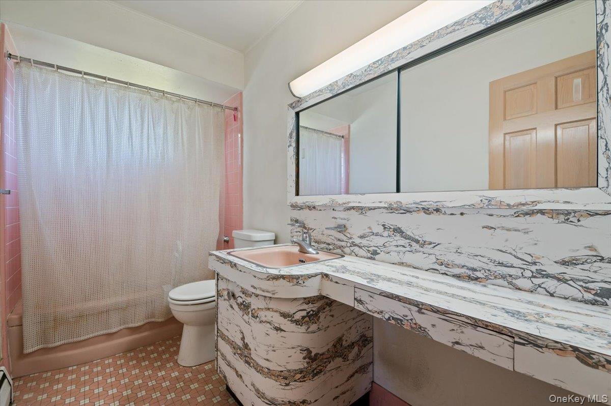 331 Woodbridge Lane, Jericho, NY 11753