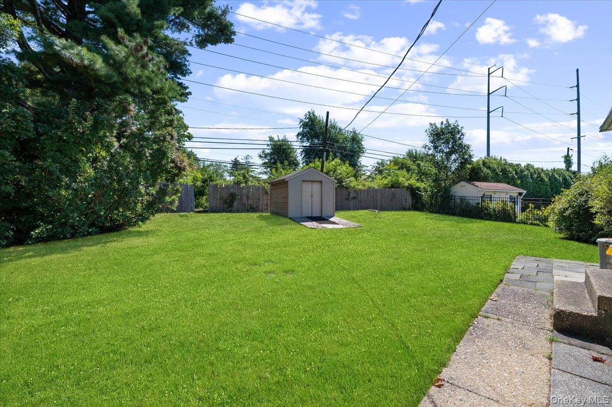 331 Woodbridge Lane, Jericho, NY 11753