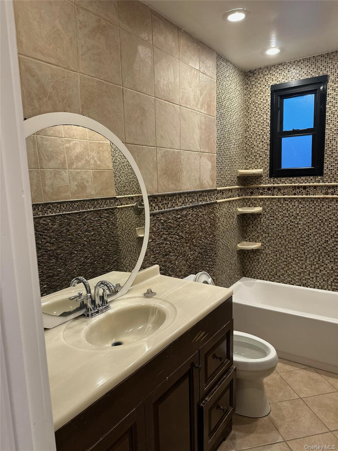 1666 New York Avenue, South Huntington, NY 11746-5207