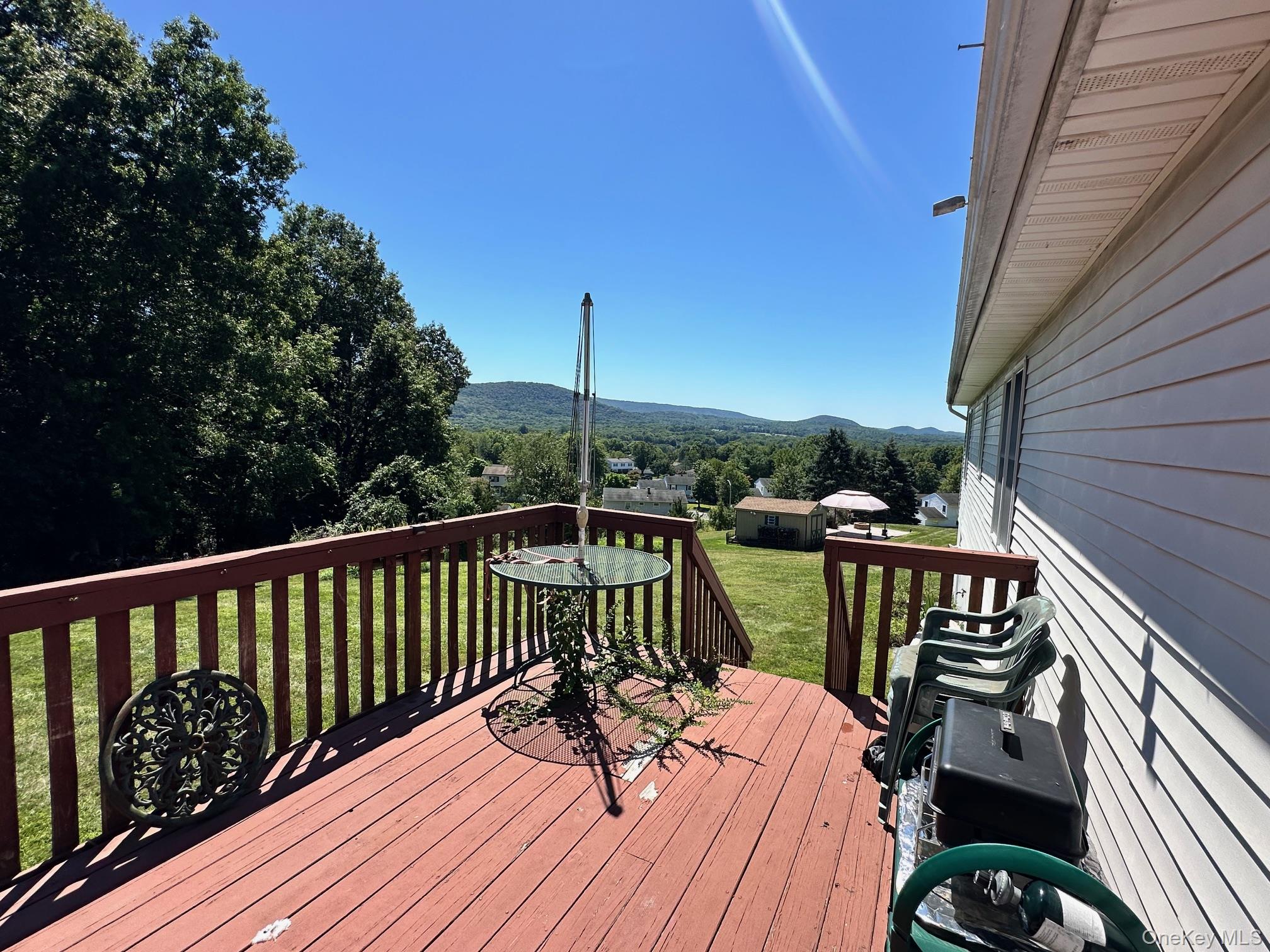 27 Clinton Drive, Washingtonville, NY 10992