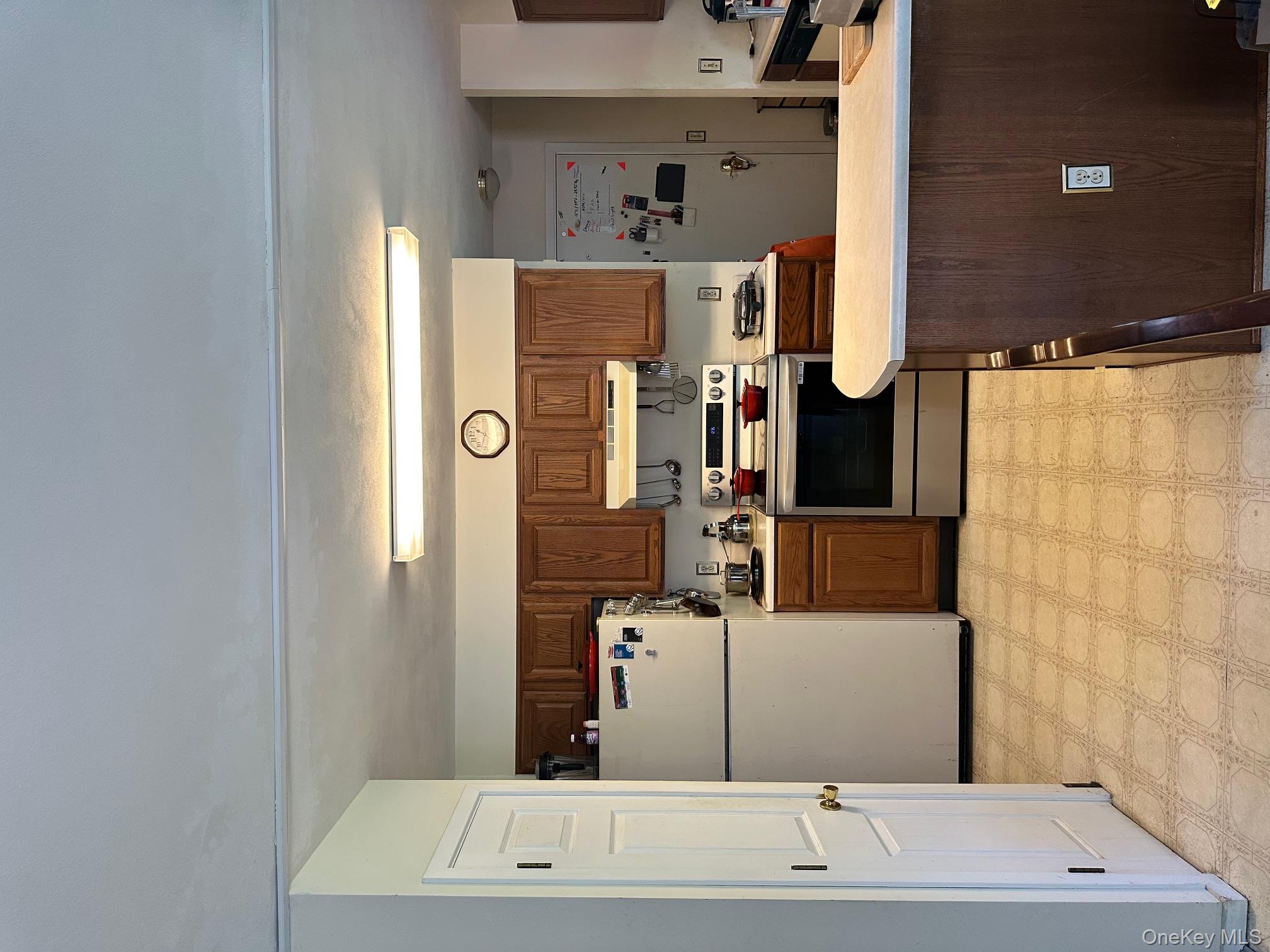 27 Clinton Drive, Washingtonville, NY 10992