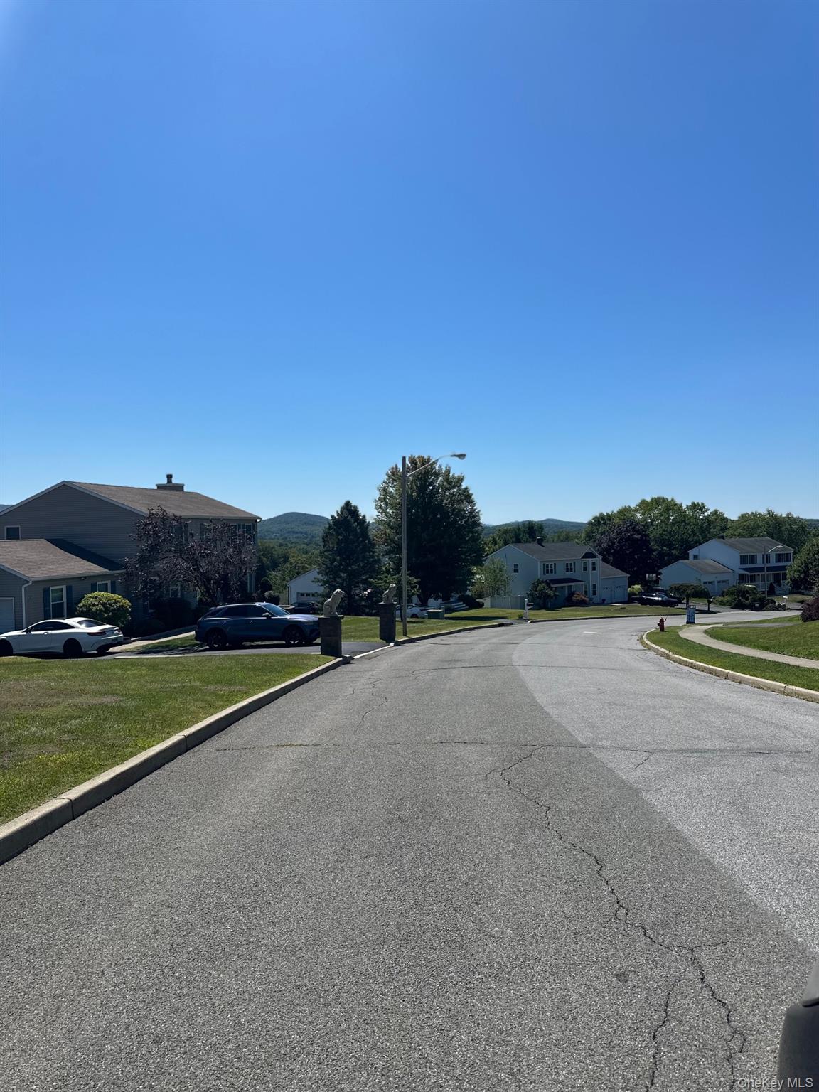 27 Clinton Drive, Washingtonville, NY 10992