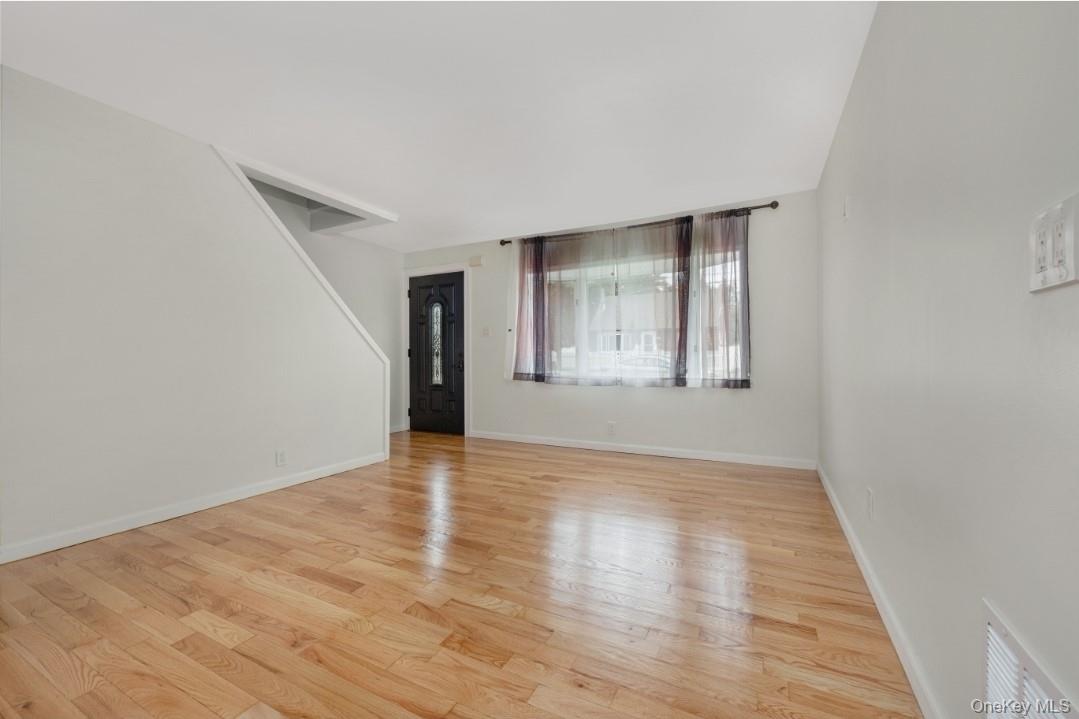 205 S 12th Street, Lindenhurst, NY 11757