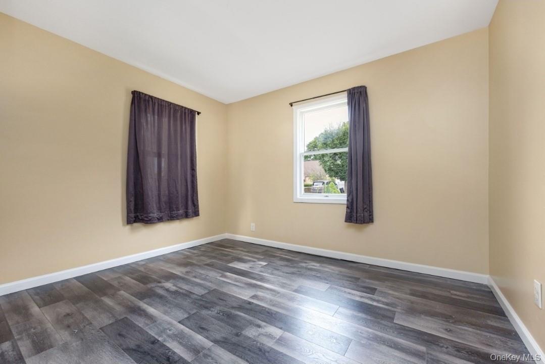 205 S 12th Street, Lindenhurst, NY 11757