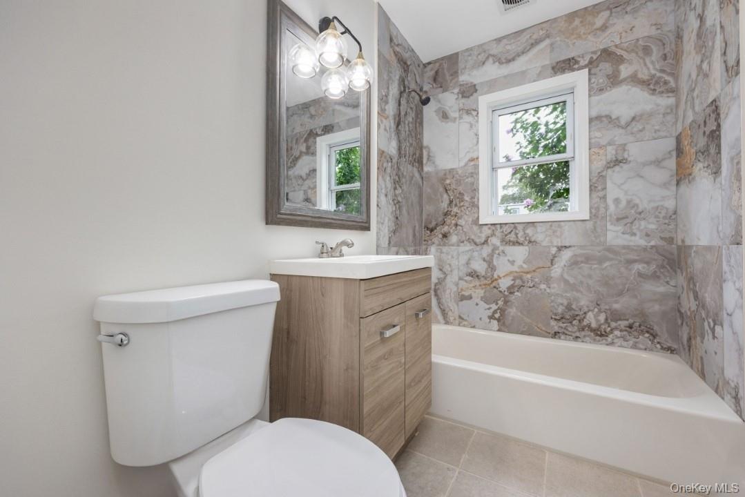 205 S 12th Street, Lindenhurst, NY 11757