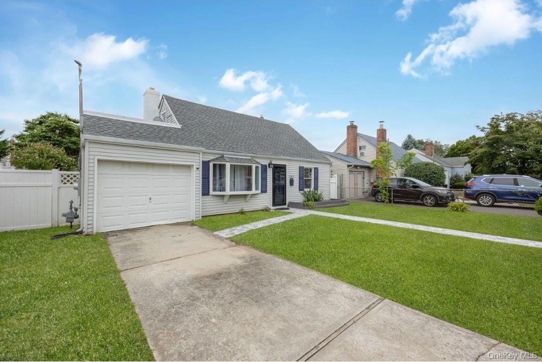 205 S 12th Street, Lindenhurst, NY 11757