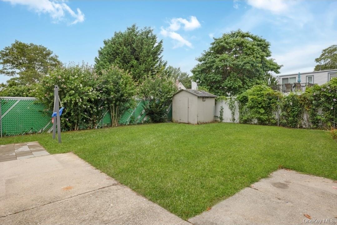 205 S 12th Street, Lindenhurst, NY 11757