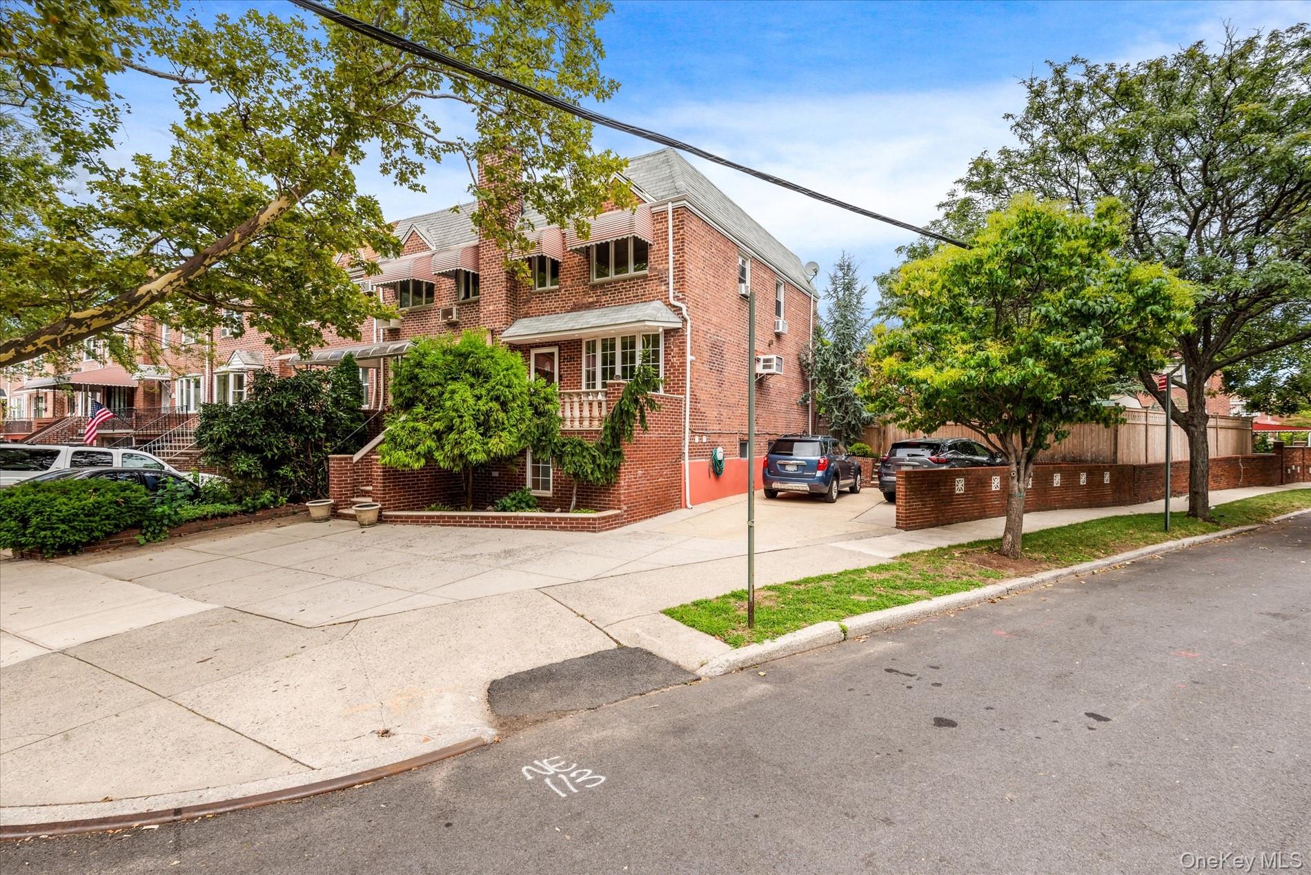 6161 75th Place, Middle Village, NY 11379
