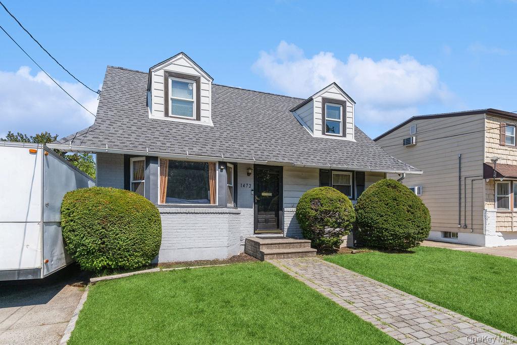 1472 Clay Street, Elmont, NY 11003