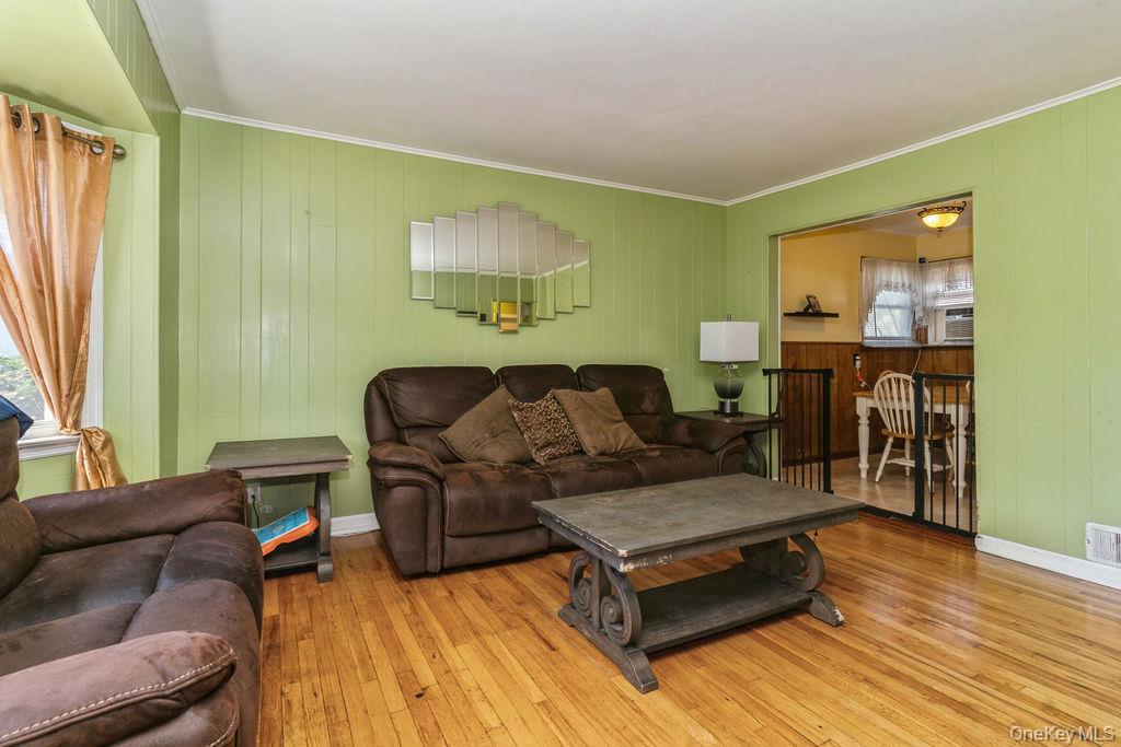 1472 Clay Street, Elmont, NY 11003