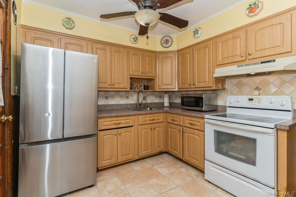 1472 Clay Street, Elmont, NY 11003